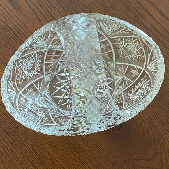 Vintage Beautiful Crystal Basket - Picture 6 of 8